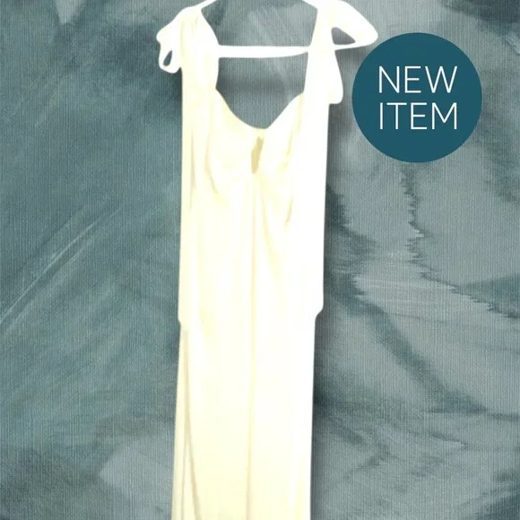 Alexis Dali Elegant Summer Dress in Gardenia Standout Piece - Picture 4 of 17